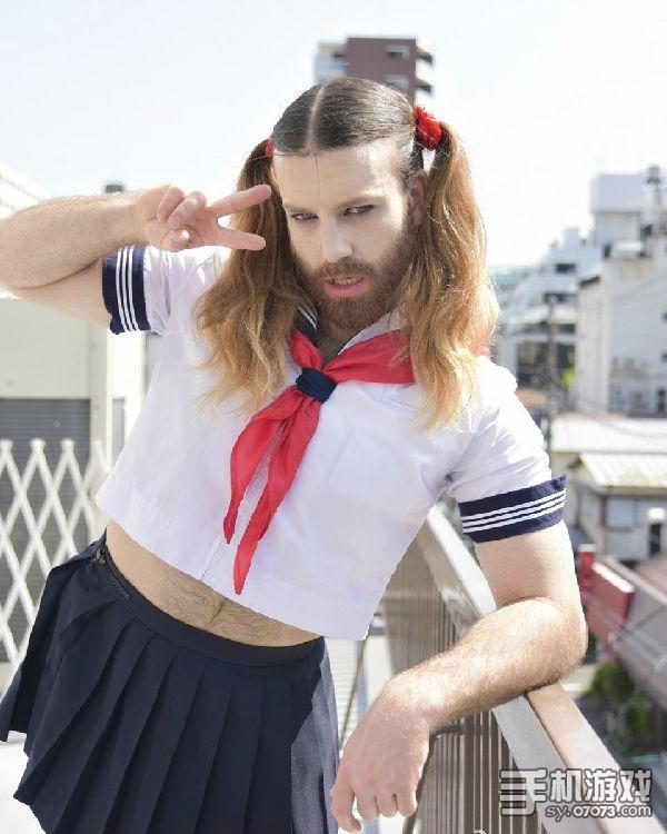 最新带感cos 胡子小姐看好内地市场