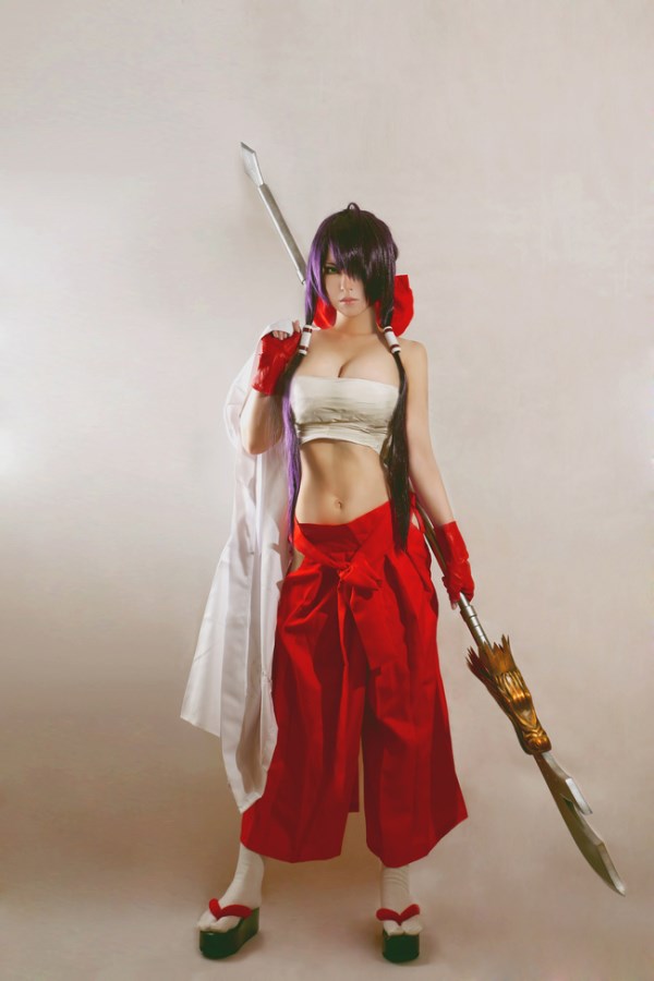 萌妹子cos《一骑当千》关羽云